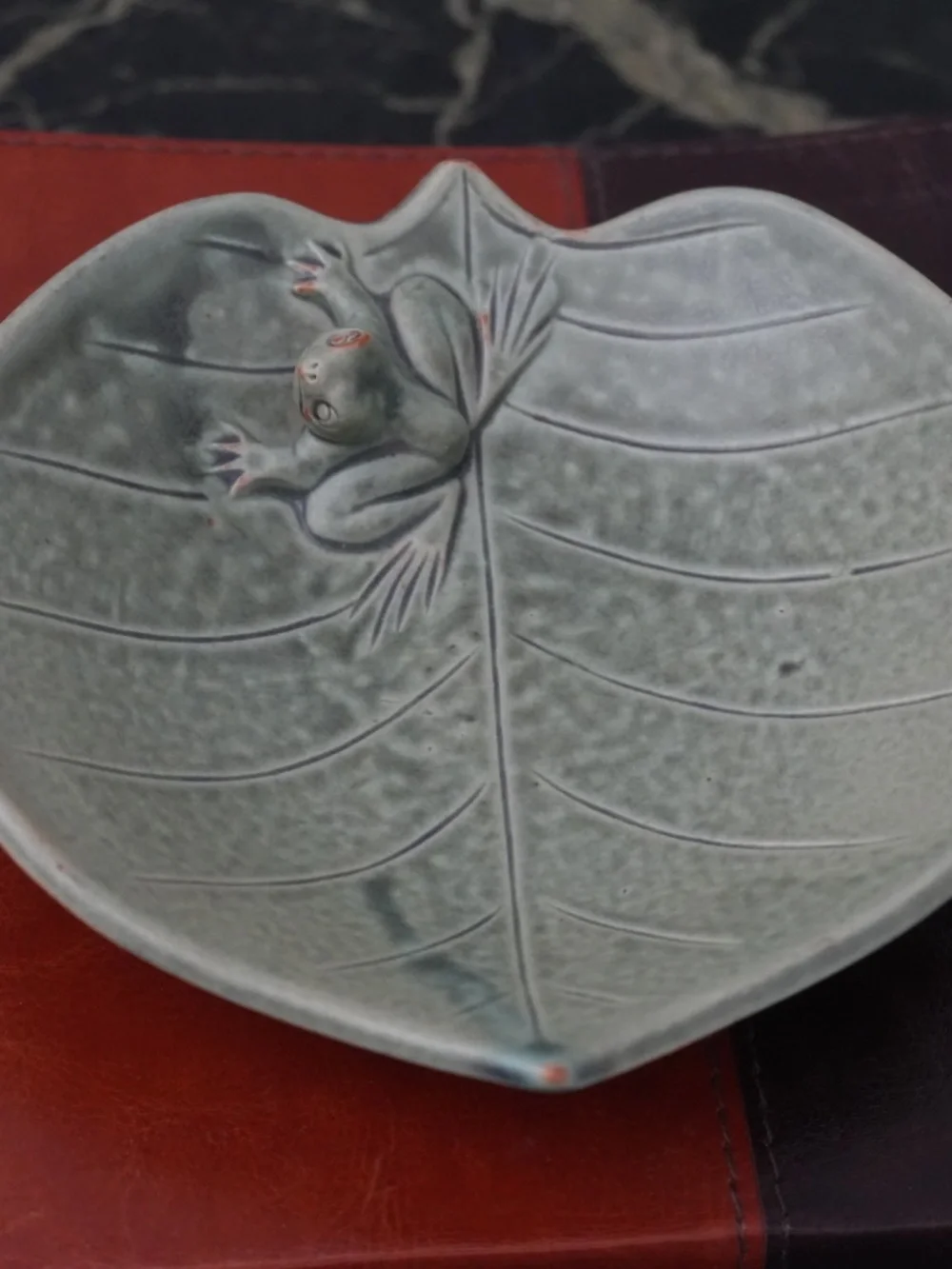 ceramic pottery frog on lily pad leaf dish trinket soap matte green glaze 5.5